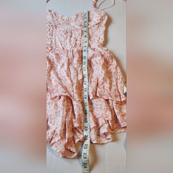 Sky To Moon Pink Floral Halter Romper Size Small - Picture 11 of 15